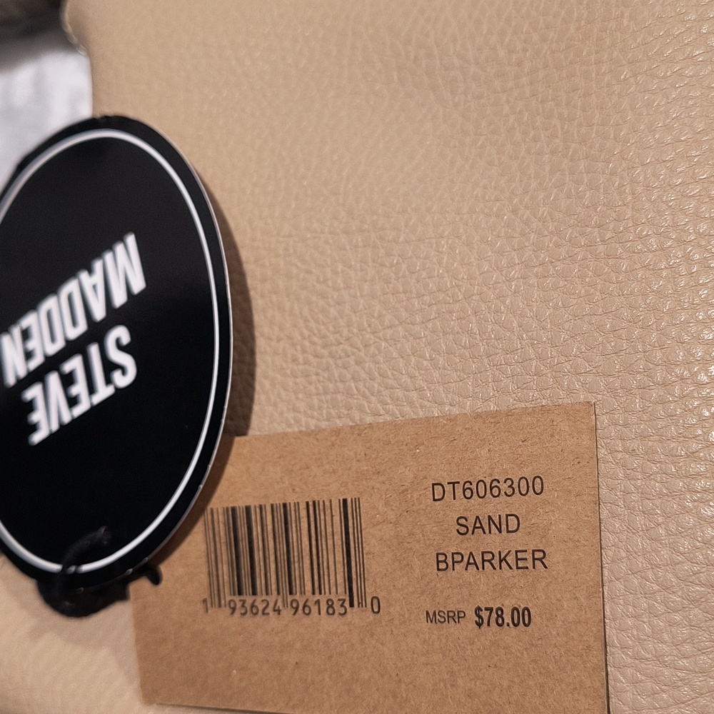 Steve Madden B Barker bag in Sand, removable pouch, Twilley, sueded lining, NWT - Picture 4 of 10